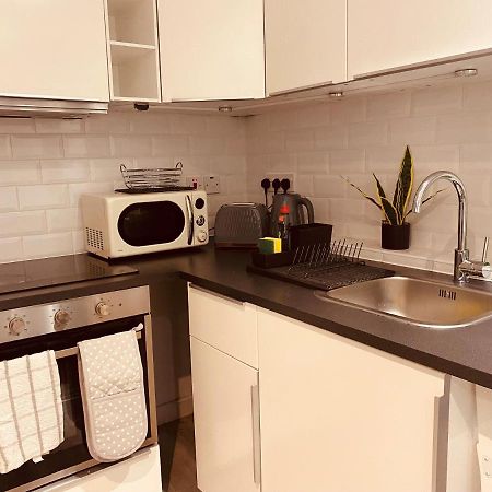Апартаменти Modern 1 Bed Flat In The Heart Of Hackney Лондон Екстер'єр фото